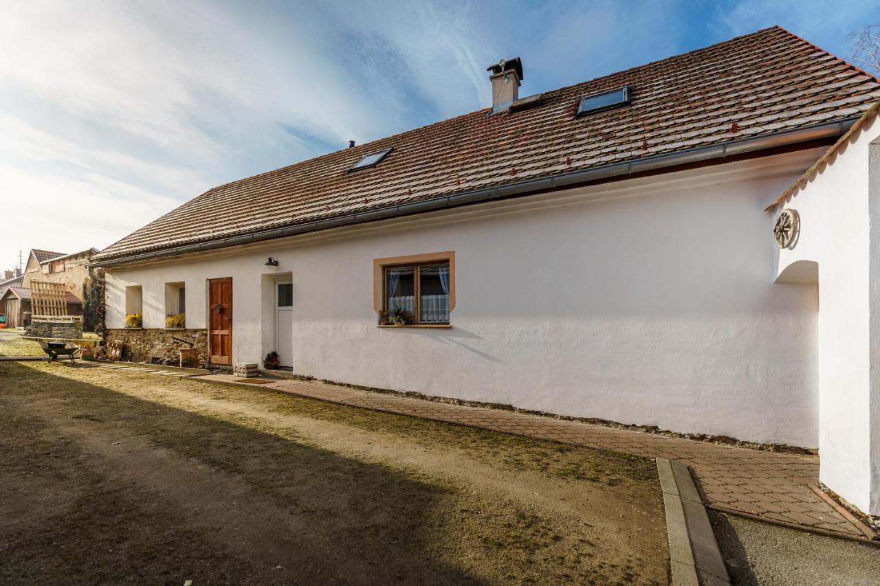 Prizemi Vesnicke Usedlosti - Cozy Village Homestead Vidov エクステリア 写真
